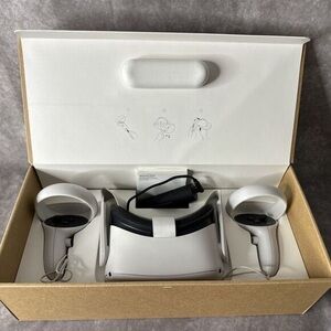 Meta Quest 2‎ - All-In-One Virtual Reality Headset- 128GB W/ Extra Battery